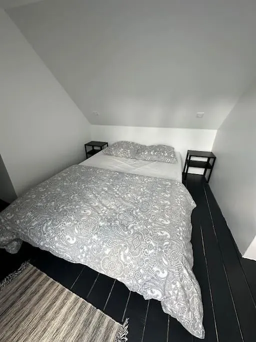 Joli Loft Apartment Ploermel France
